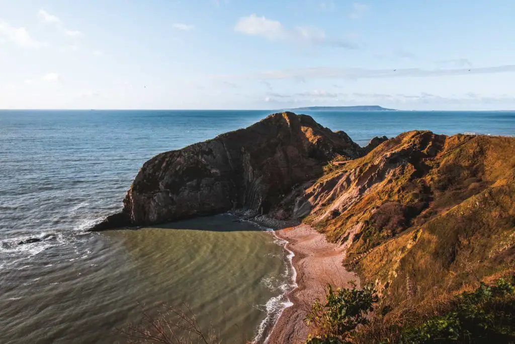 Man O'War beach cove on the walk from Lulworth Cove to Durdle Door.