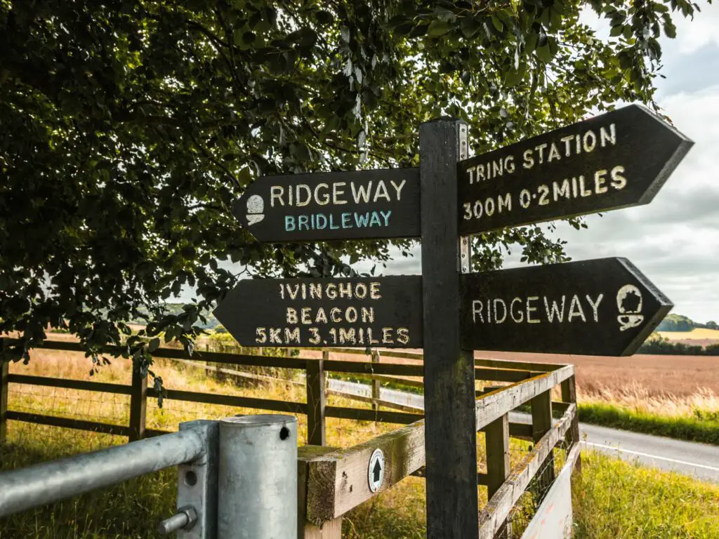 Signage on the circular walk from Tring to Ivinghoe Beacon