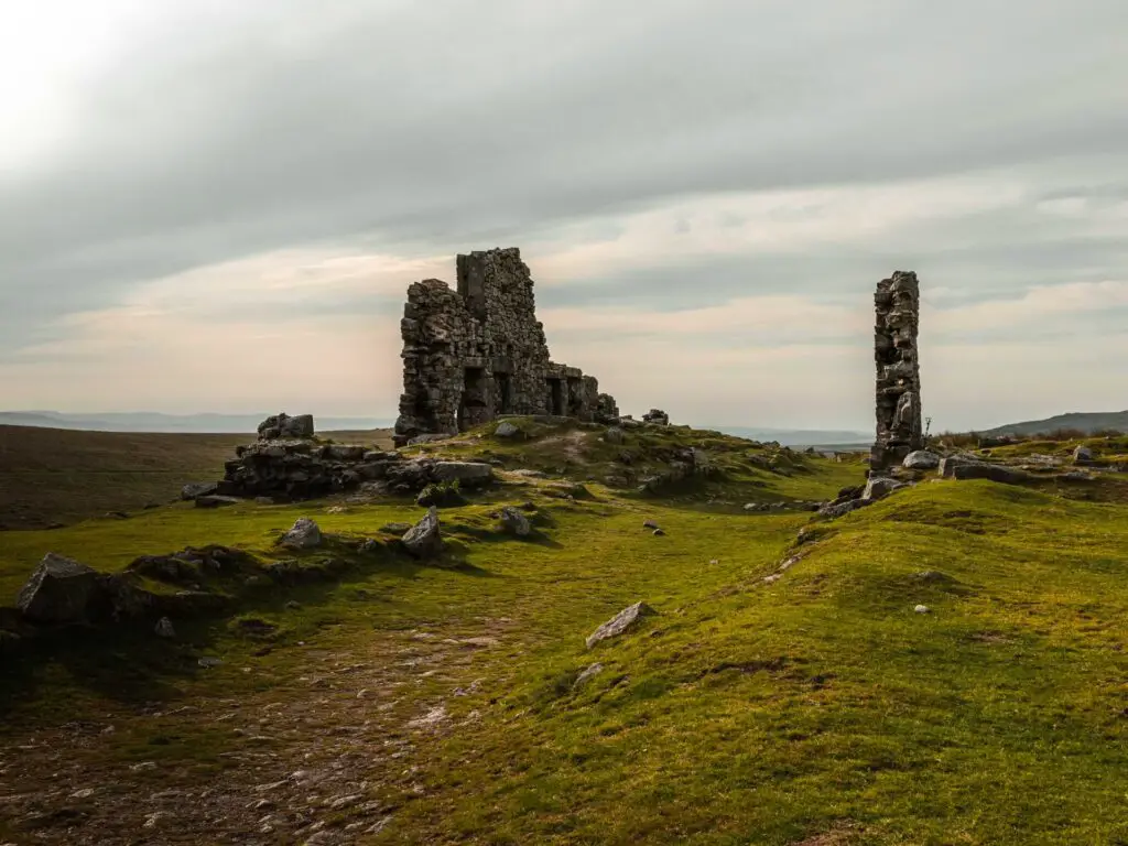 Foggintor Quarry: abandoned ruins and incredible wild swimming — Walk My  World