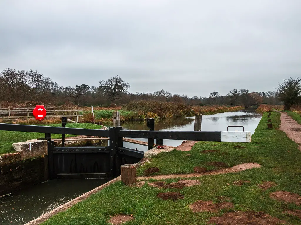 St Catherines Lock, with a low water level on the nearer side, and high water level on the other side. 