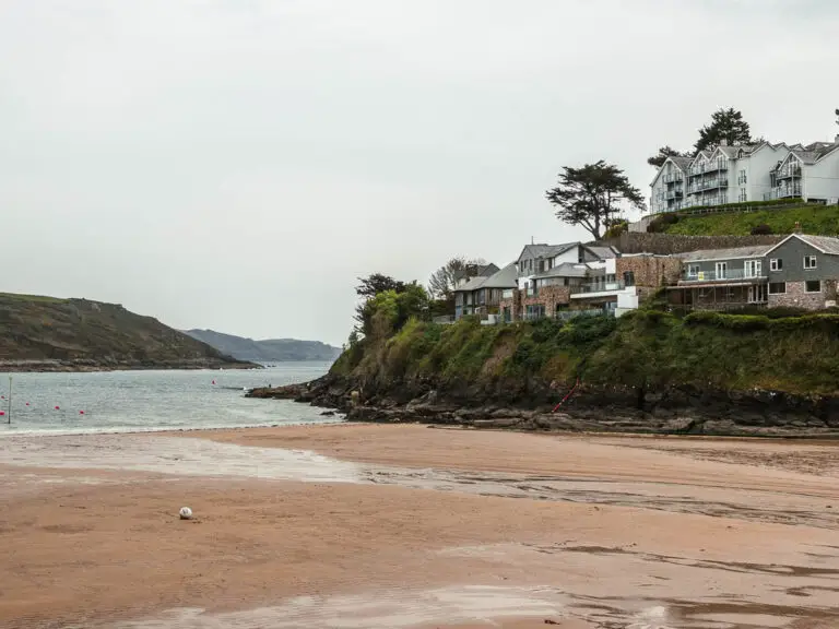 Salcombe To Hope Cove Walk Guide - She walks in England