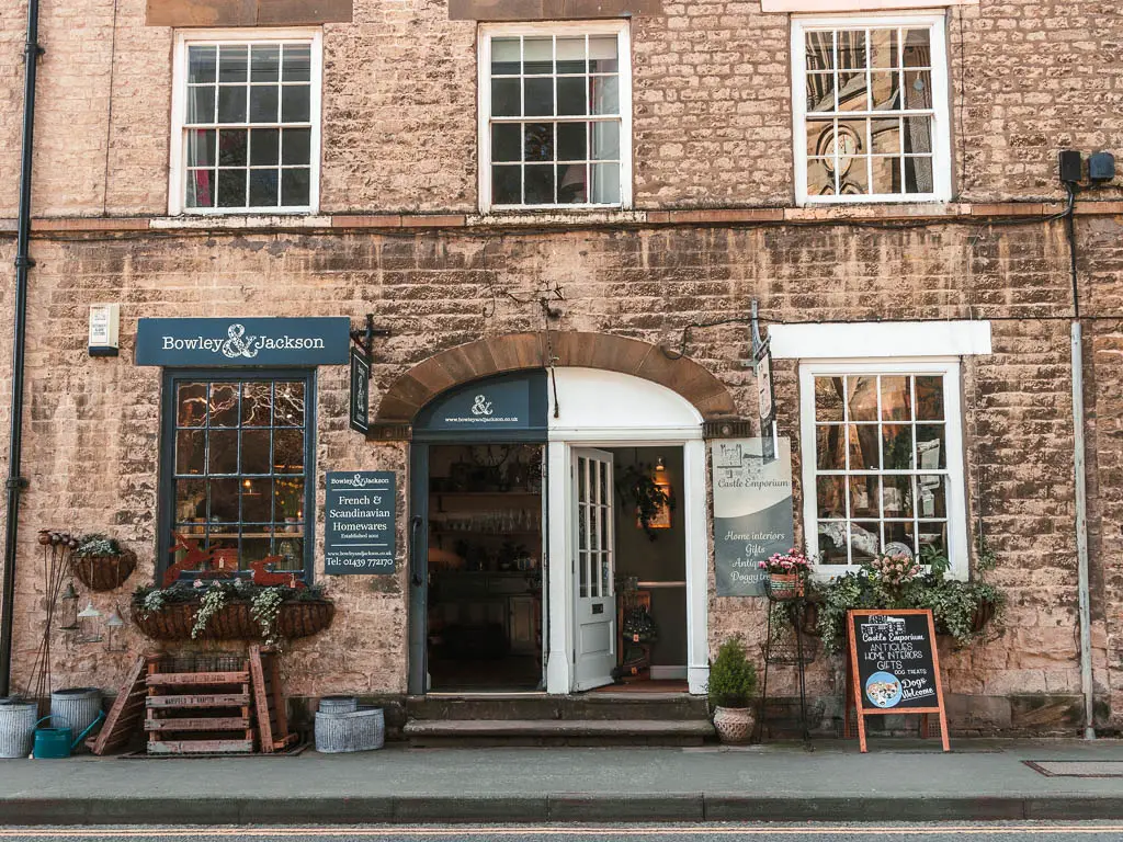 A cute store front in Helmsley at the start of the walk to Rievaulx Abbey.