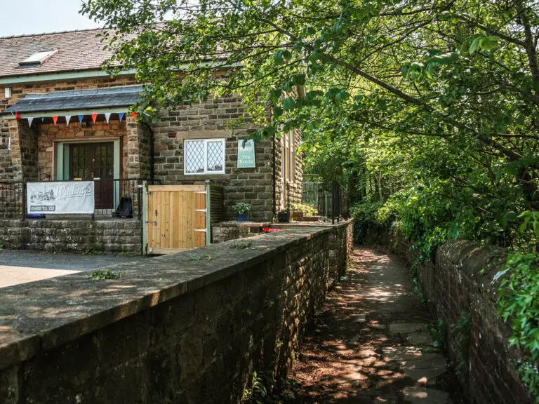 Pateley Bridge Circular Walk: Via Brimham Rocks - She walks in England