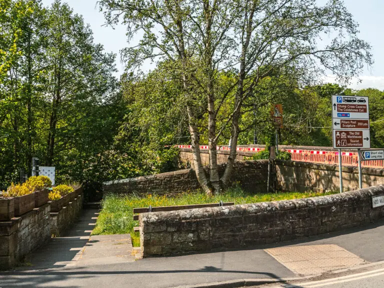 Pateley Bridge Circular Walk: Via Brimham Rocks - She walks in England