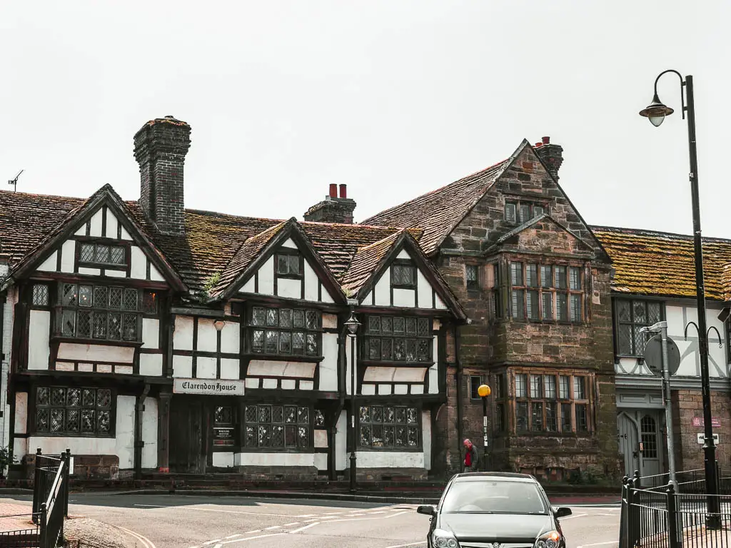 Medieval bridling facades in east grinstead, in black which and brown.